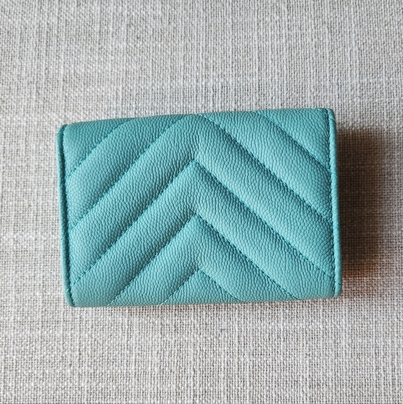 SOLD. Chanel Card Wallet - Picture 2 of 9